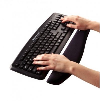 REPOSAMUÑECA TECLADO PLUSH NEGRO 9252103