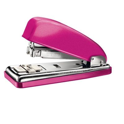 Grapadora petrus metalica modelo WOW 226 para 30 hojas
